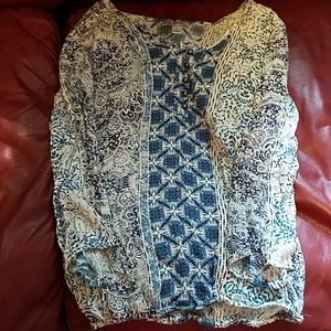 Gorgeous trendy peasant blouse